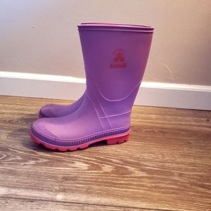 Rain boots